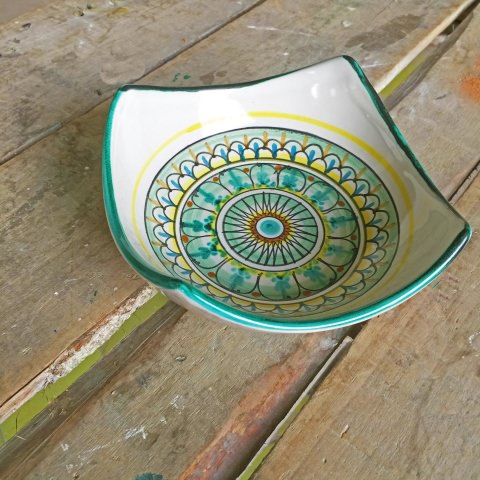 Coppa a punta decoro Geometrico