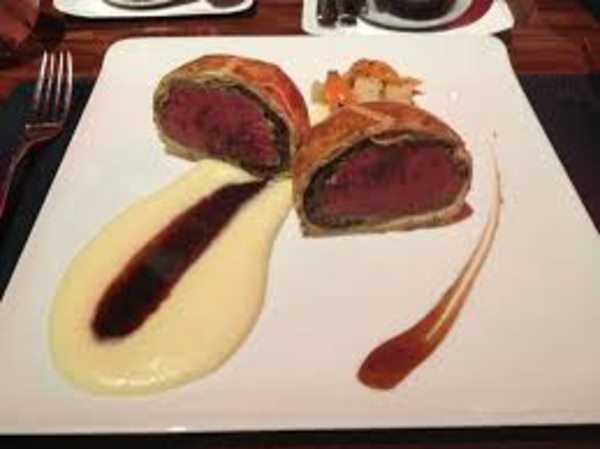 The original recipe of Beef Wellington of MasterChef Gordon Ramsay from  Hell's Kitchen and Masterchef. - VIETRI CERÁMICA - excelencia made in Italy