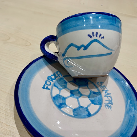Tazzina da caffè con piattino in ceramica di Vietri - decoro Forza Napoli -  CERAMICA VIETRESE - Eccellenza Artigianale Made in Italy
