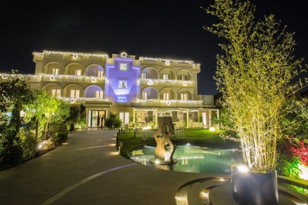 Passion, Gourmet, Tradition, Courtesy, a Fabulous Location, Recipes and Love for Ceramics ... all this reasons are our friends of 'Il Gabbiano' events !!