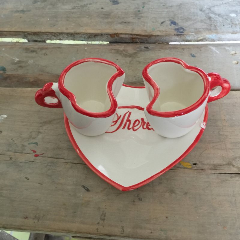 le nostre nuove tazze a cuore in ceramica di Vietri realizzate e decorate a mano - personalizzabili con il o i nomi -