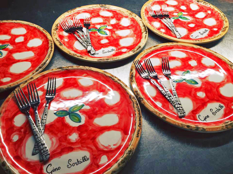  PizzaPiatto ® the hand decorated dish like a pizza margherita by our master potters and signed exclusively by master Gino Sorbillo