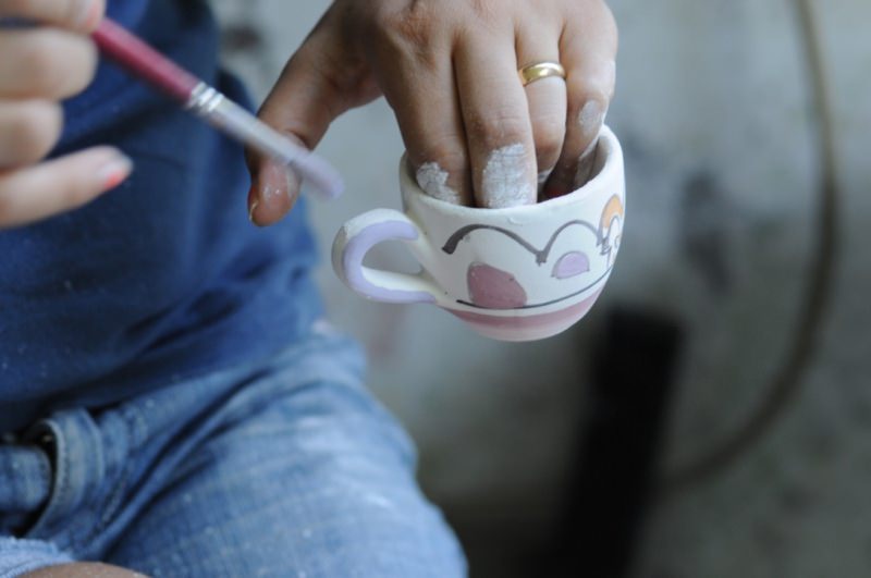 decoración de la mano de una taza de café - ceramica de Vietri - 100% made in Italy